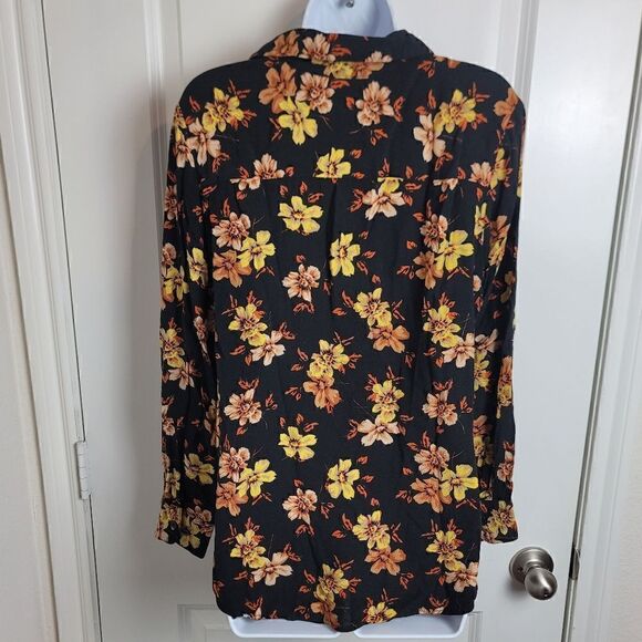 TOPSHOP Crepe Floral Button Down Blouse - Picture 5 of 9